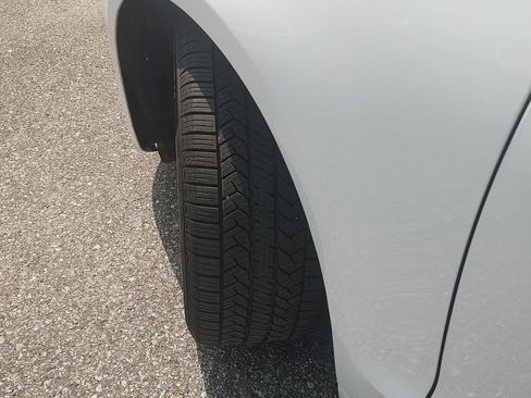 Used 2020 Ford Fusion SE FWD image 27