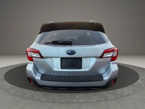 Used 2019 Subaru Outback 2.5i Premium image 6