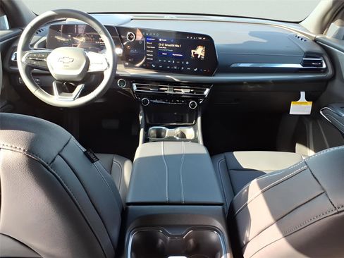 New 2026 Chevrolet Traverse LT w/ Driver Confidence Package image 13