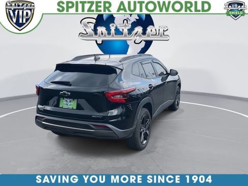 Used 2024 Chevrolet Trax ACTIV w/ Sunroof Package FWD image 9