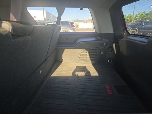 Used 2017 GMC Yukon XL Denali w/ Open Road Package AWD/4WD image 10