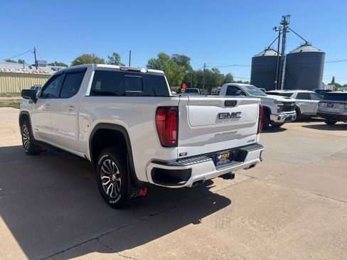 Used 2021 GMC Sierra 1500 AT4 w/ AT4 Premium Package AWD/4WD image 5