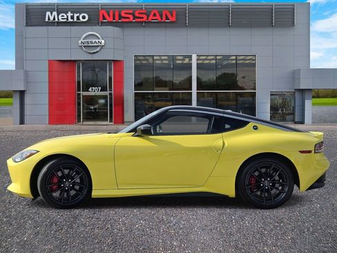 Used 2024 Nissan Z Performance w/ Floor Mat Package image 4