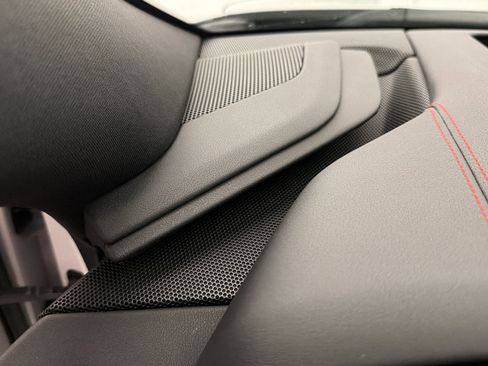 Used 2025 Chevrolet Corvette Z06 RWD image 18