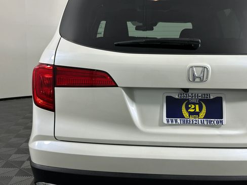Used 2017 Honda Pilot Touring image 10