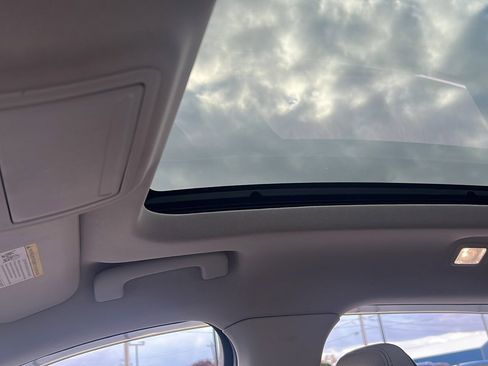 Used 2022 Ford Escape Titanium w/ Class II Trailer Tow Package image 30