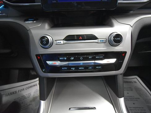 Used 2023 Ford Explorer XLT w/ Equipment Group 202A image 19