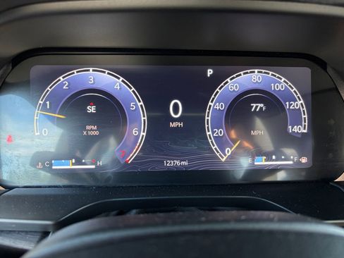 Used 2023 Jeep Grand Cherokee Limited w/ Black Appearance Package image 17