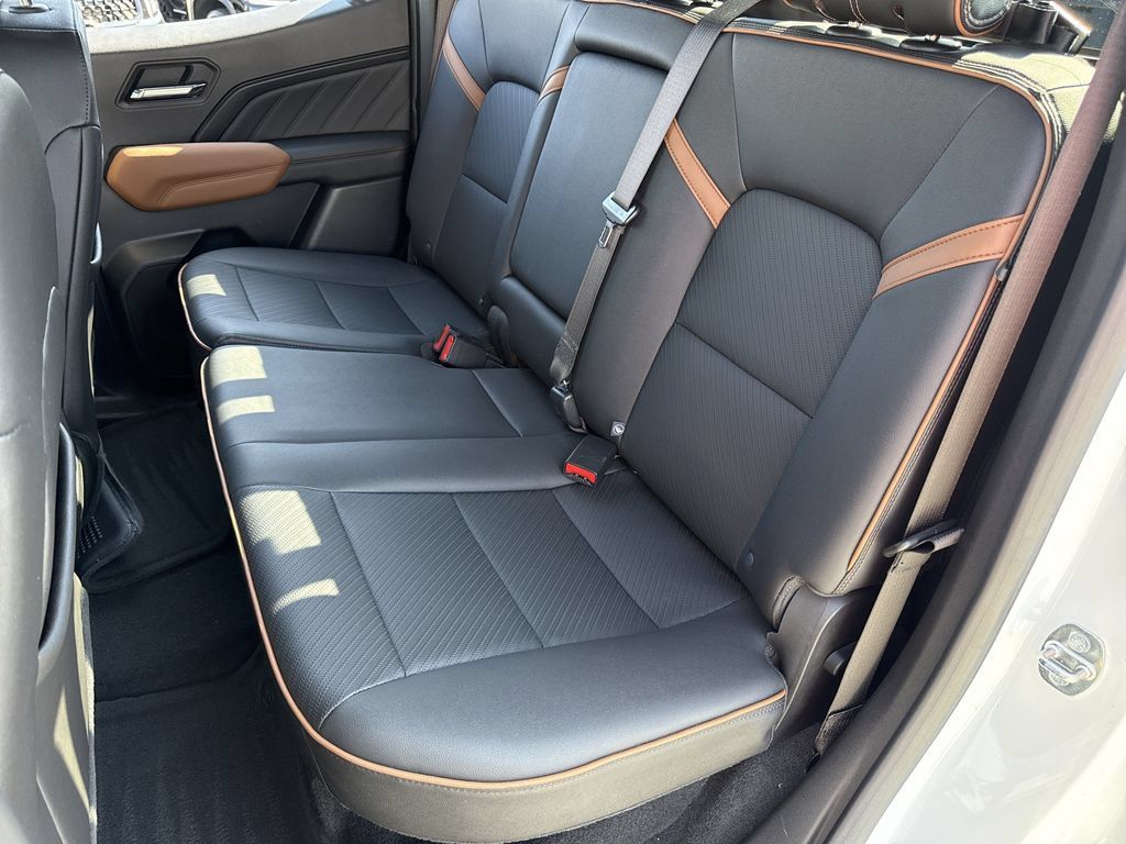 Used 2023 GMC Canyon AT4 w/ AT4 Premium Package AWD/4WD image 22