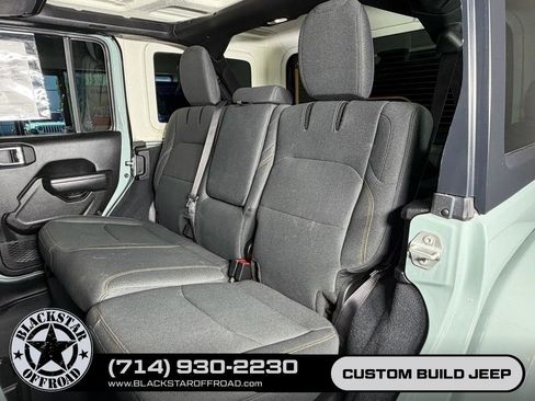 Used 2024 Jeep Wrangler Unlimited AWD/4WD image 14