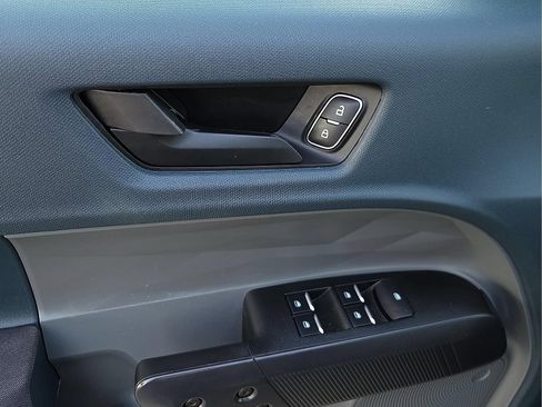 Certified 2025 Ford Maverick XL FWD image 13