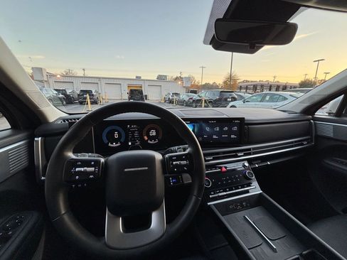 Used 2025 Hyundai Santa Fe SEL image 33