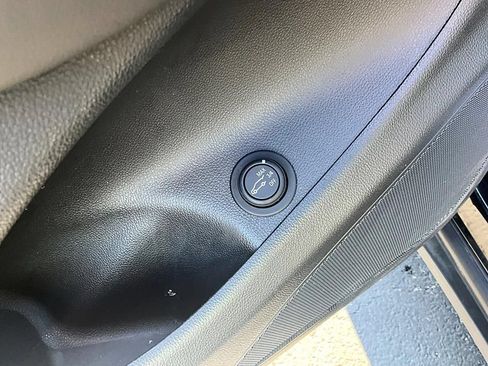 Used 2017 Buick Envision Essence AWD/4WD image 14