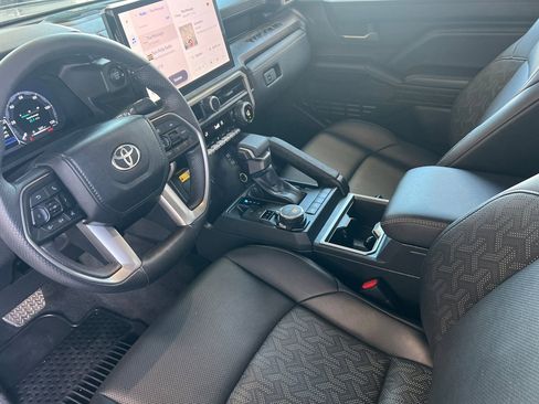 Used 2024 Toyota Tacoma Limited w/ Limited Package (LT) image 7