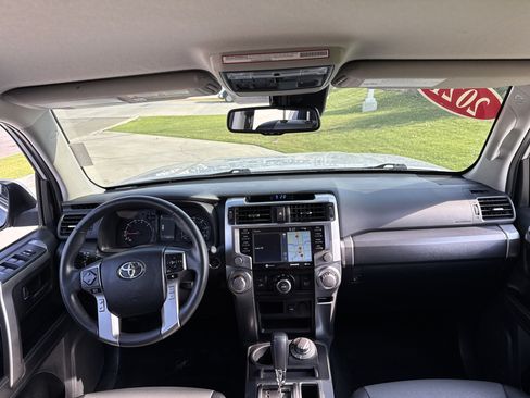 Used 2021 Toyota 4Runner SR5 Premium AWD/4WD image 18