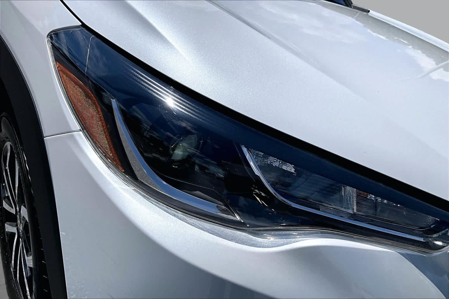 Used 2023 Toyota Corolla Cross AWD Hybrid image 27
