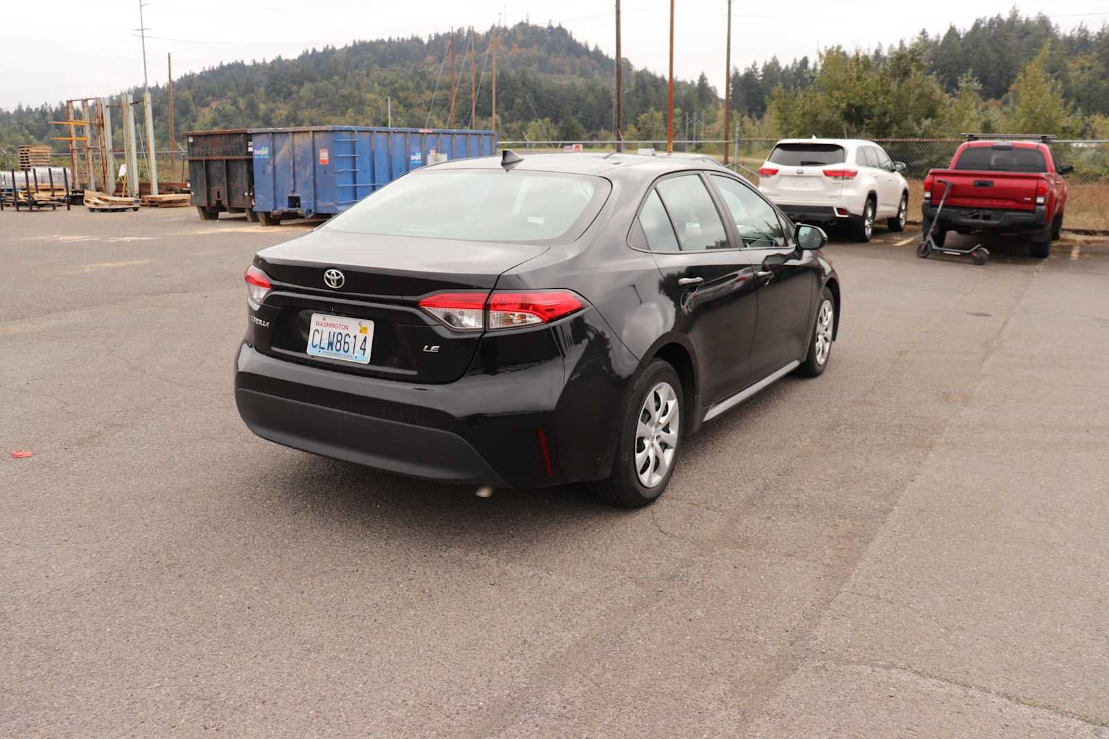 Used 2024 Toyota Corolla LE FWD image 5