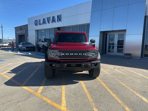 New 2026 Ford Bronco Badlands image 2