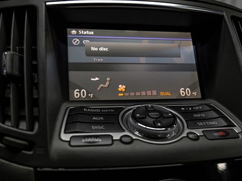 Used 2015 INFINITI Q40 image 40