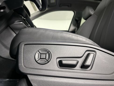 Used 2025 Audi Q5 Premium Plus w/ Premium Plus image 12