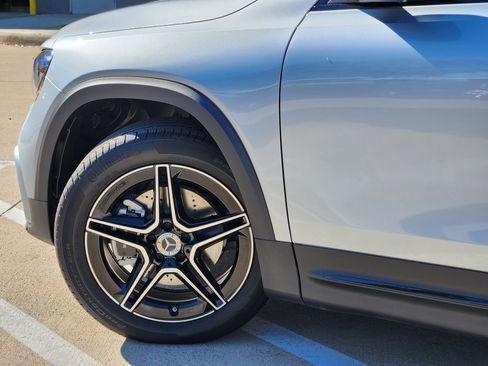 New 2026 Mercedes-Benz GLB 250 4MATIC image 6