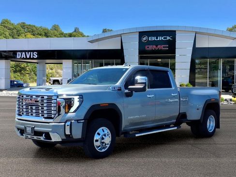 Used 2024 GMC Sierra 3500 Denali w/ Technology Package AWD/4WD image 3