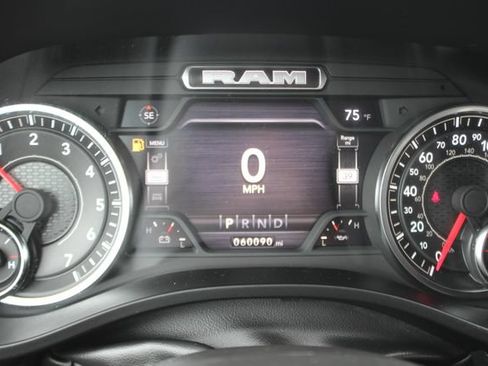 Used 2023 RAM 1500 Laramie AWD/4WD image 18