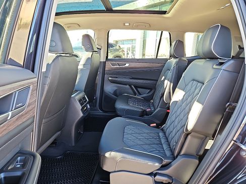 New 2026 Volkswagen Atlas SEL Premium R-Line image 11