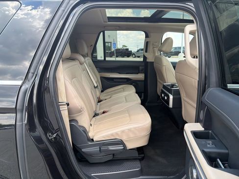 Used 2024 Ford Expedition Max Limited RWD image 19