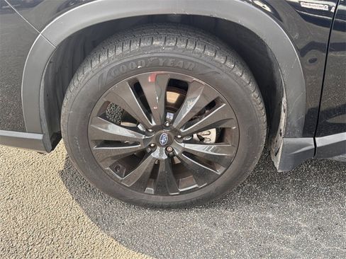 Used 2022 Subaru Ascent Onyx Edition image 9