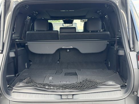 Used 2025 Lexus GX 550 w/ Accessory Package (Z1) AWD/4WD image 10