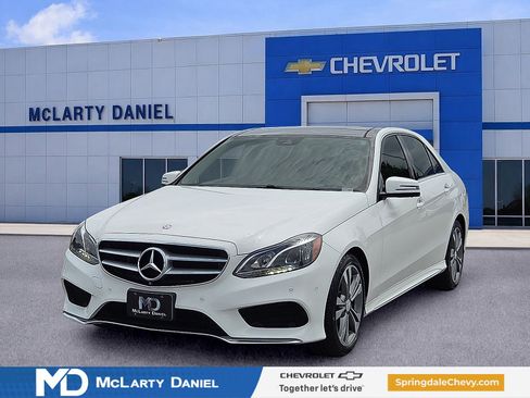 Used 2016 Mercedes-Benz E 350 Sedan image 2