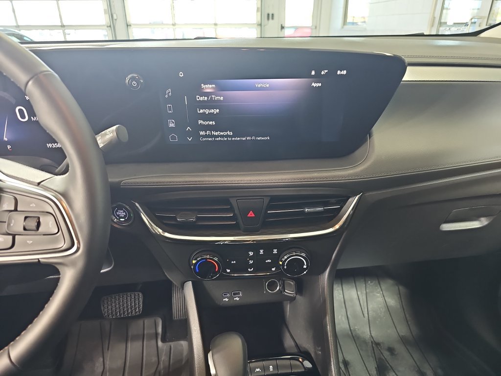 Certified 2024 Buick Encore GX Preferred w/ Comfort Package FWD image 25