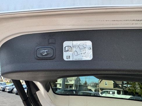 Used 2019 Ford Escape Titanium image 20