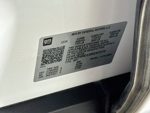 Used 2025 GMC Yukon XL AT4 w/ LPO, Floor Liner Package AWD/4WD image 37