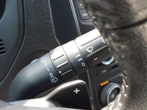Used 2017 Ford Explorer XLT FWD image 21