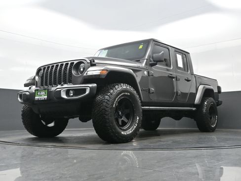 Used 2021 Jeep Gladiator Sport image 24