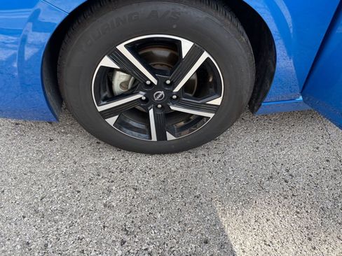 Used 2025 Nissan Sentra SV FWD image 25
