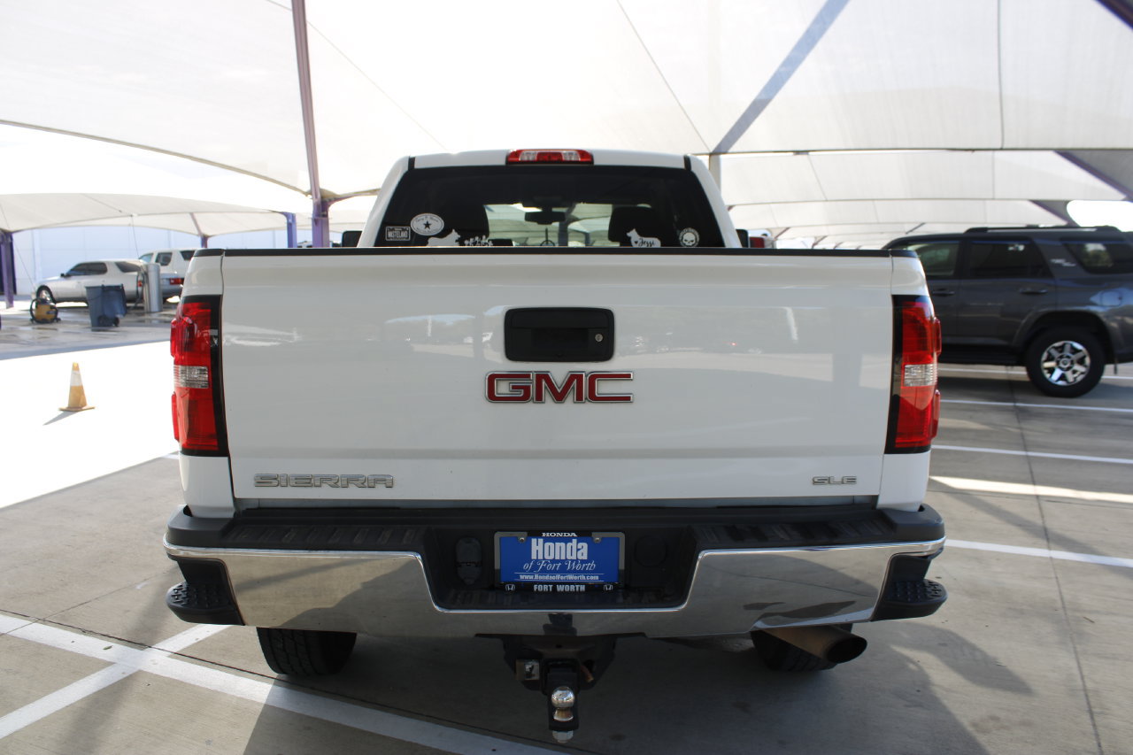 Used 2017 GMC Sierra 2500 SLE w/ HD SLE Preferred Plus Package RWD image 4