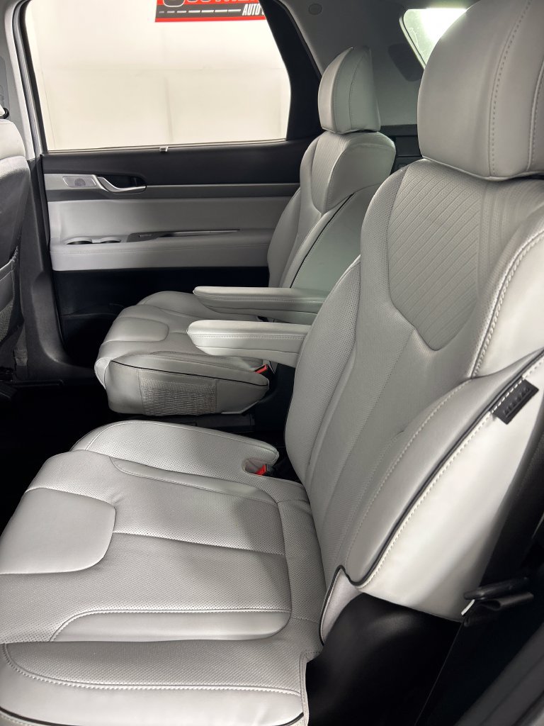 Used 2024 Hyundai Palisade SEL w/ Premium Package AWD/4WD image 17