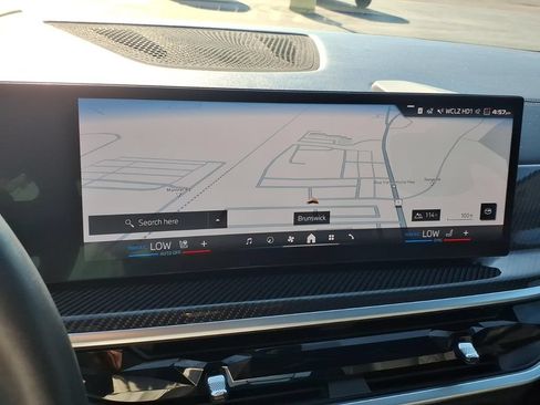 Used 2024 BMW X6 M60i AWD/4WD image 25