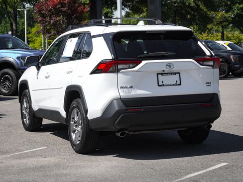 Used 2023 Toyota RAV4 XLE w/ Convenience Package AWD/4WD image 8