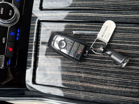 Certified 2024 Lincoln Navigator L Black Label image 10