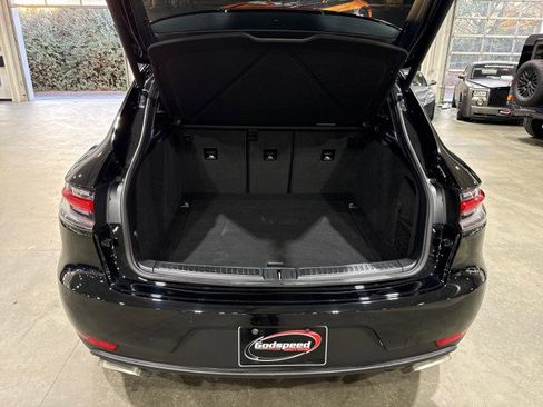 Used 2021 Porsche Macan image 16