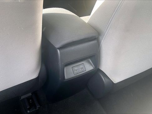 Used 2023 Toyota Corolla LE w/ Carpet Mat Package (TMS) image 39