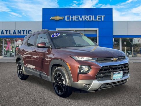 Used 2023 Chevrolet TrailBlazer LT w/ Convenience Package image 2