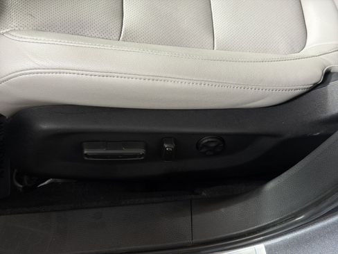 Used 2020 Honda Accord Touring image 14