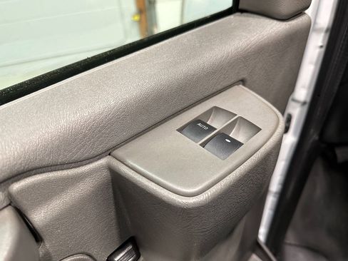 Used 2017 GMC Savana 2500 image 21