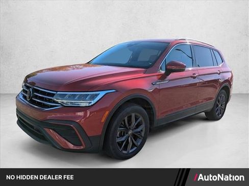 Used 2022 Volkswagen Tiguan SE AWD/4WD image 1