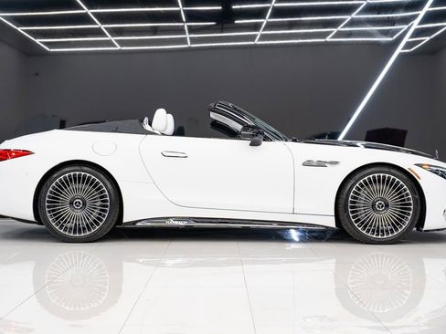 Used 2026 Mercedes-Benz Maybach SL 680 image 9